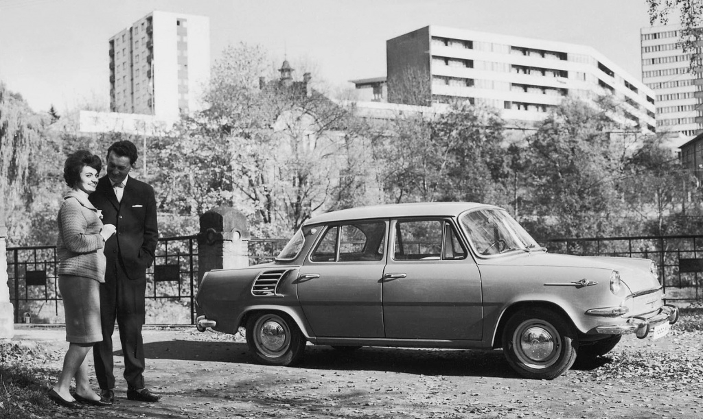 Cestovanie do zahraničia pred rokom 1989 alebo ako si získal všetky povolenia