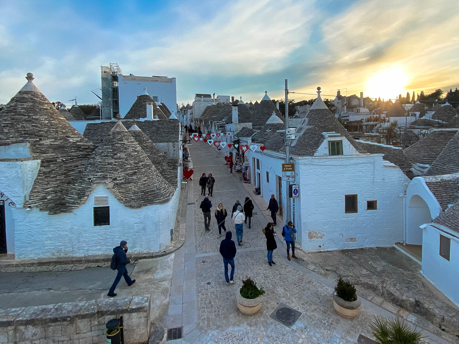 Zákutia Bari, tajomný Castel del Monte a šmolkovské Alberobello